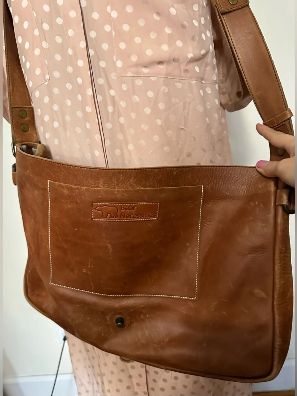 Bear Necessities Men's Brown Leather Messenger Bag - Sleek Everyday Carry